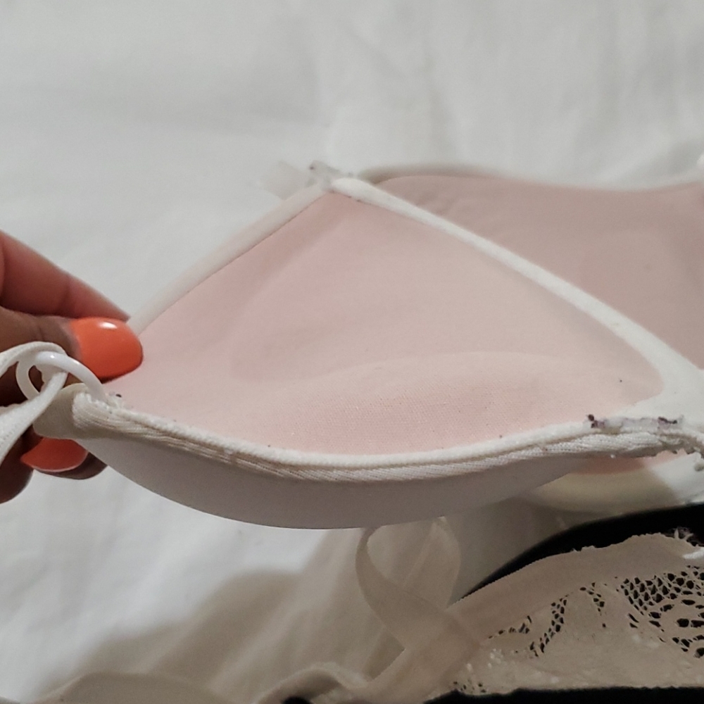 Bras - Picture 7 of 7